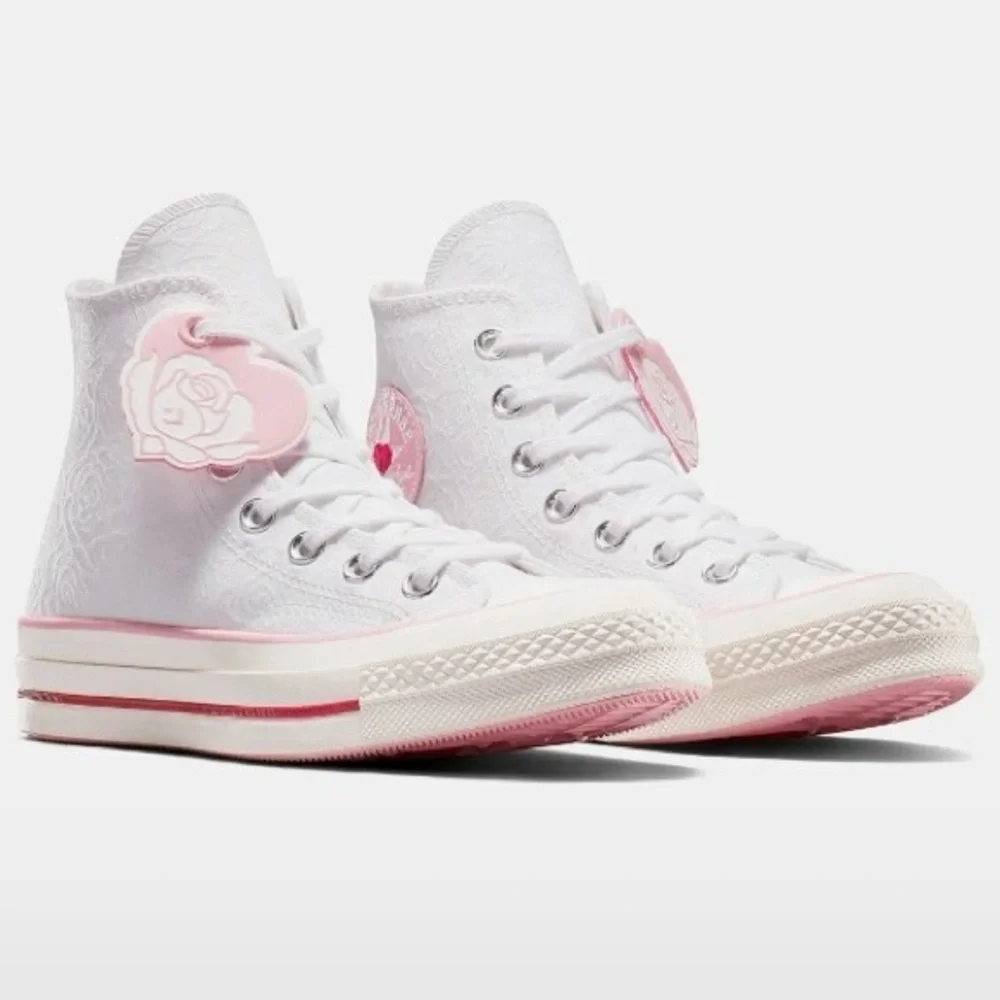 Converse Chuck 70 Roses 10 - Picture 3 of 13